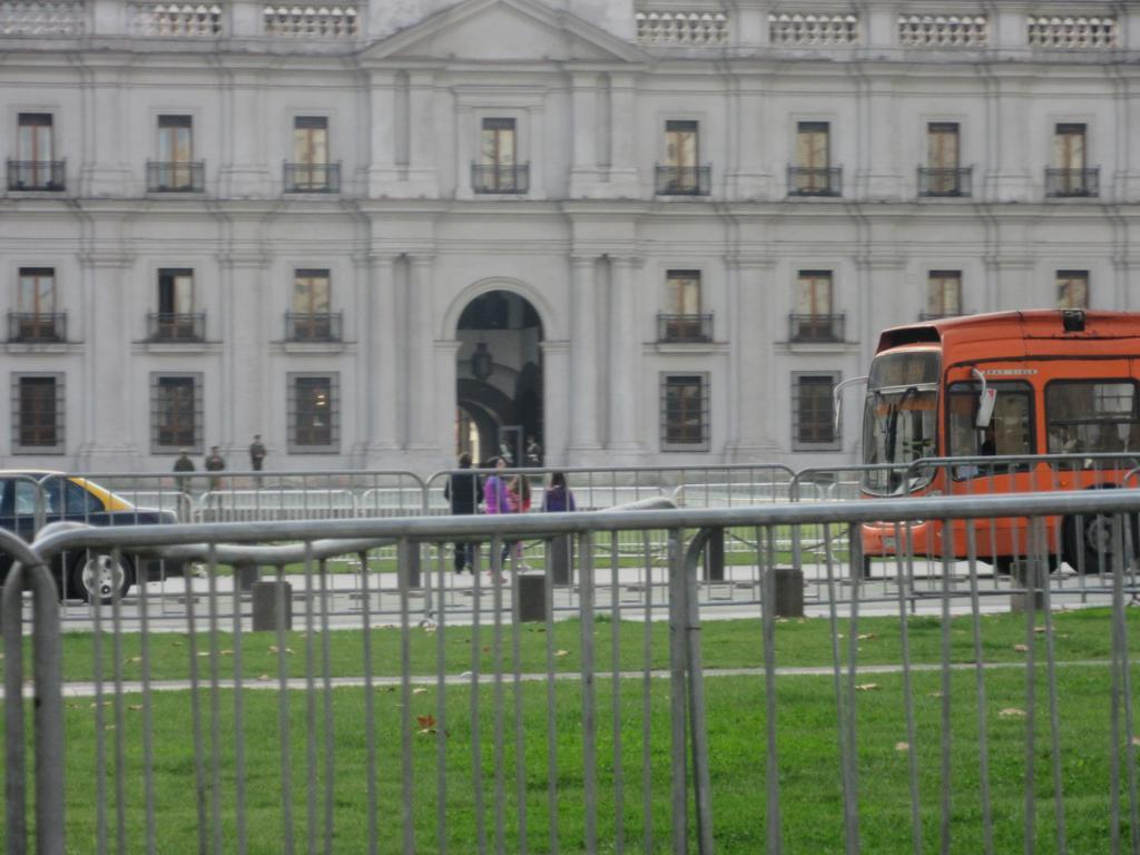Апартаменты Departamento Paseo Bulnes Metro La Moneda Сантьяго Экстерьер фото