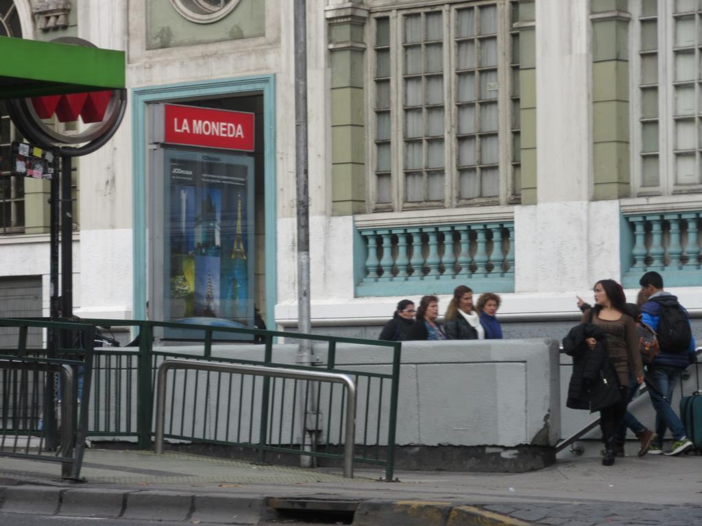 Апартаменты Departamento Paseo Bulnes Metro La Moneda Сантьяго Экстерьер фото